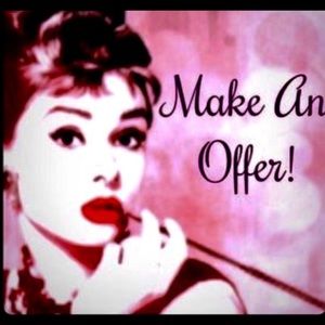 Make me an offer 💋💋